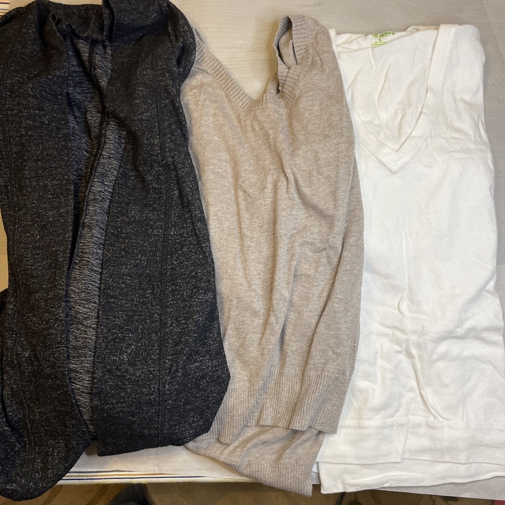 3 Women's Large Neutral Shirts Sweaters Long T-shirts‎ Cardigans
